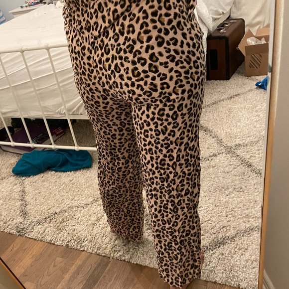 Divided Cheetah flare pants - size 4 - Picture 2 of 5